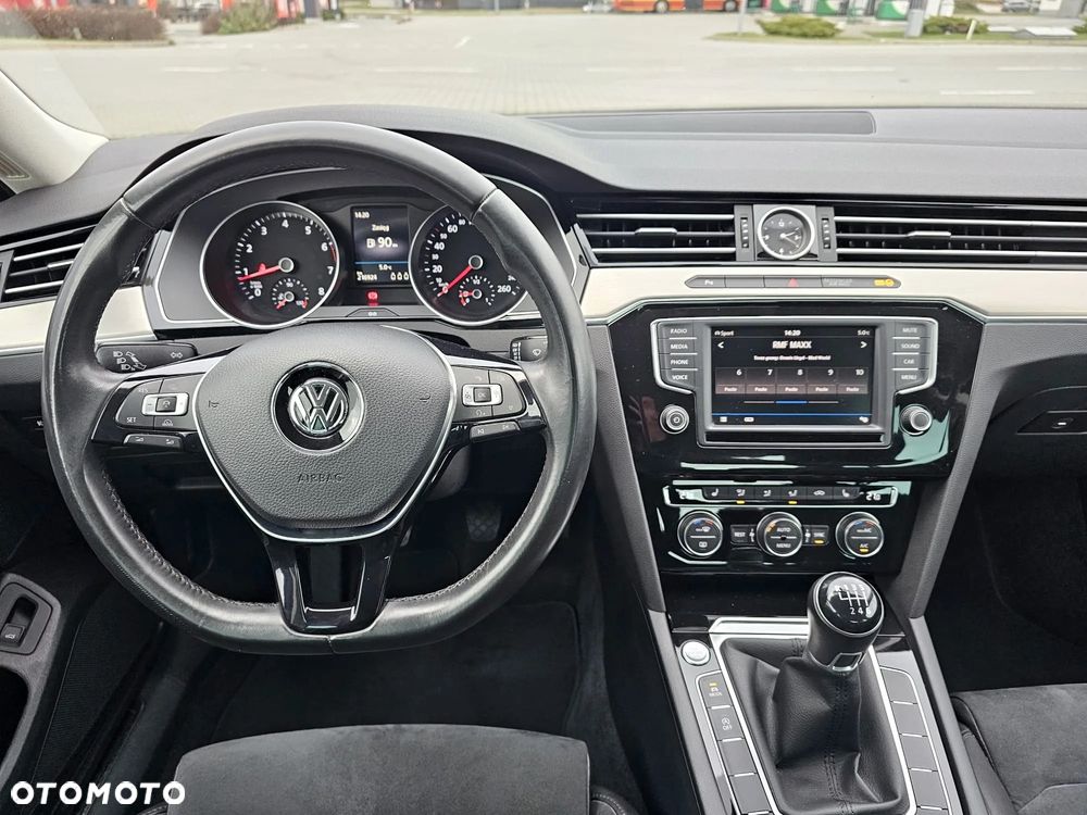 Volkswagen Passat 1.4 TSI BMT ACT Highline - 19