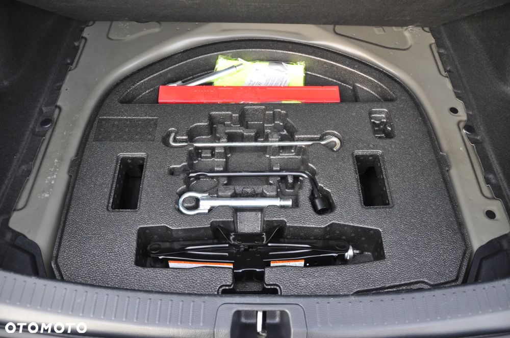 Toyota Corolla 1.6 Comfort - 21