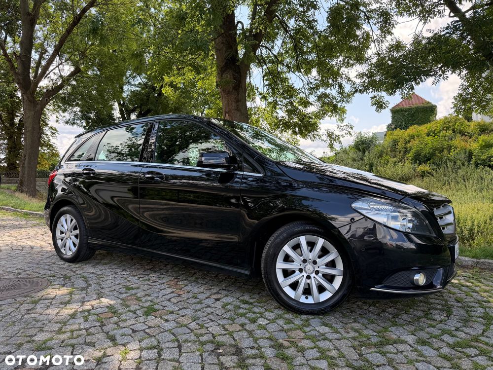 Mercedes-Benz Klasa B 180 d Peak Edition - 16