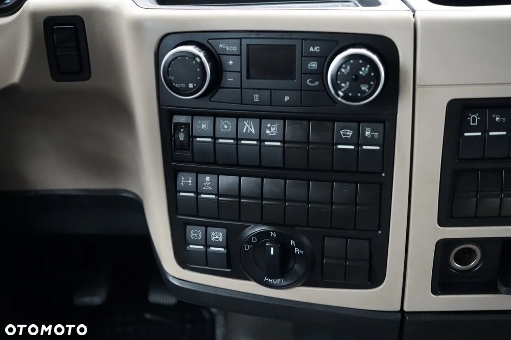 MAN TGX 18.510 / XXL / RETARDER / KLIMA POSTOJOWA /  CAŁY NA PODUSZKACH / OPONY 100% / SKÓRY /  NAVI - 28