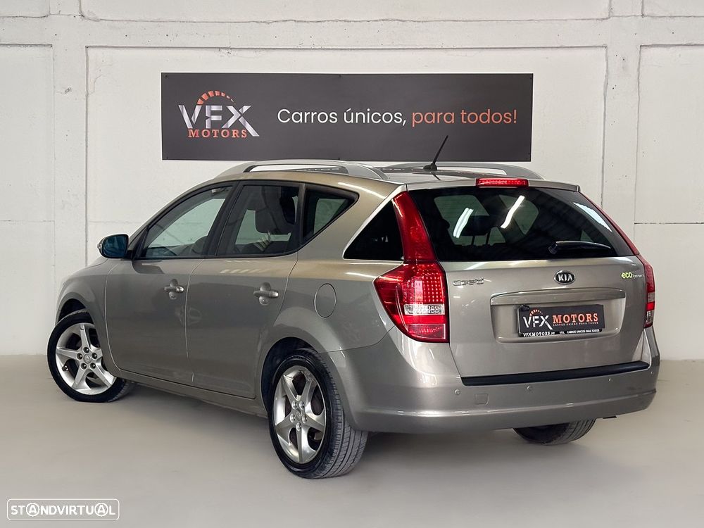 Kia Ceed SW 1.6 CRDi EX ISG - 6