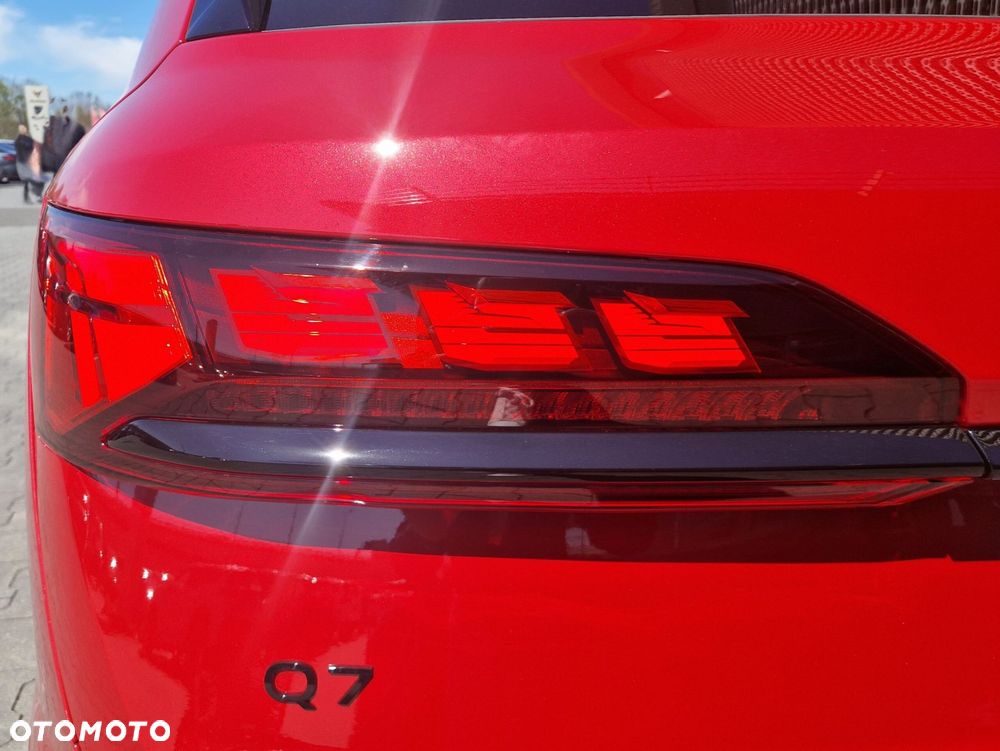 Audi Q7 TFSI e PHEV 360 kW Quattro S Line Tiptr - 16