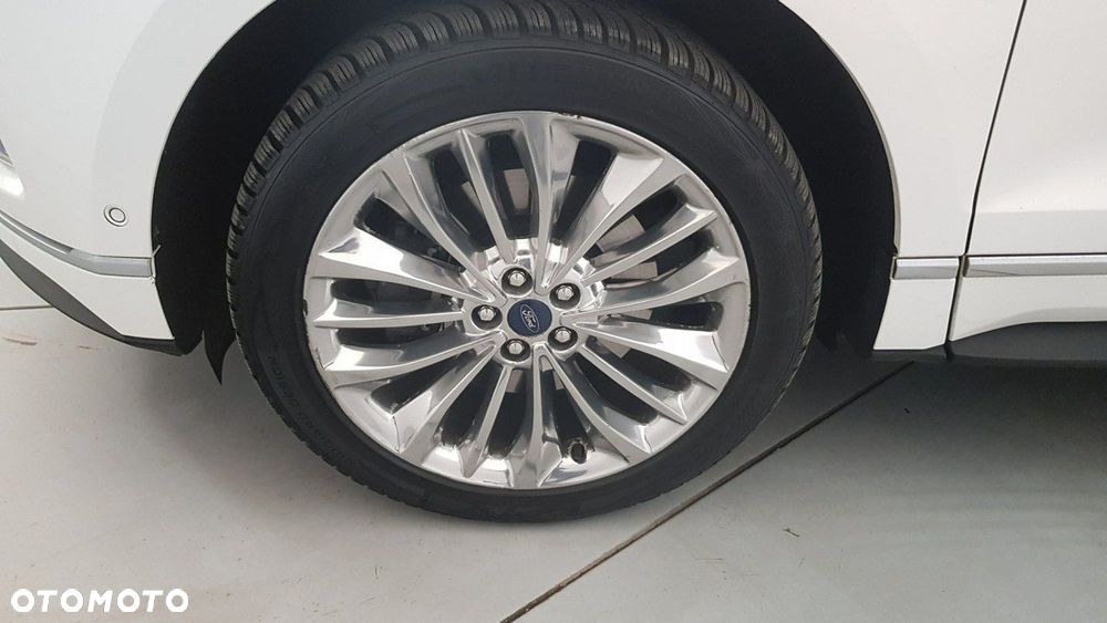 Ford Edge - 13