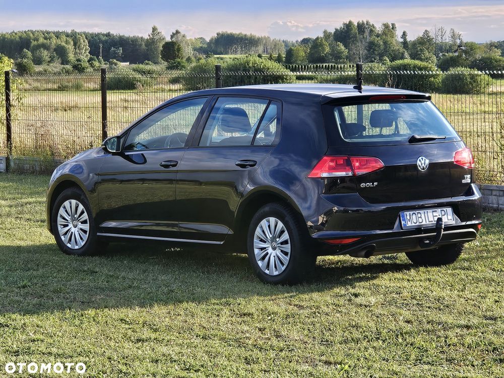 Volkswagen Golf - 2