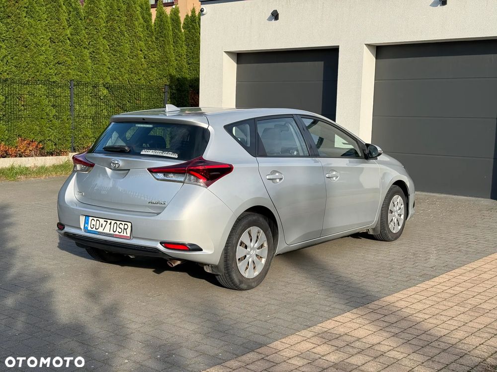 Toyota Auris - 9