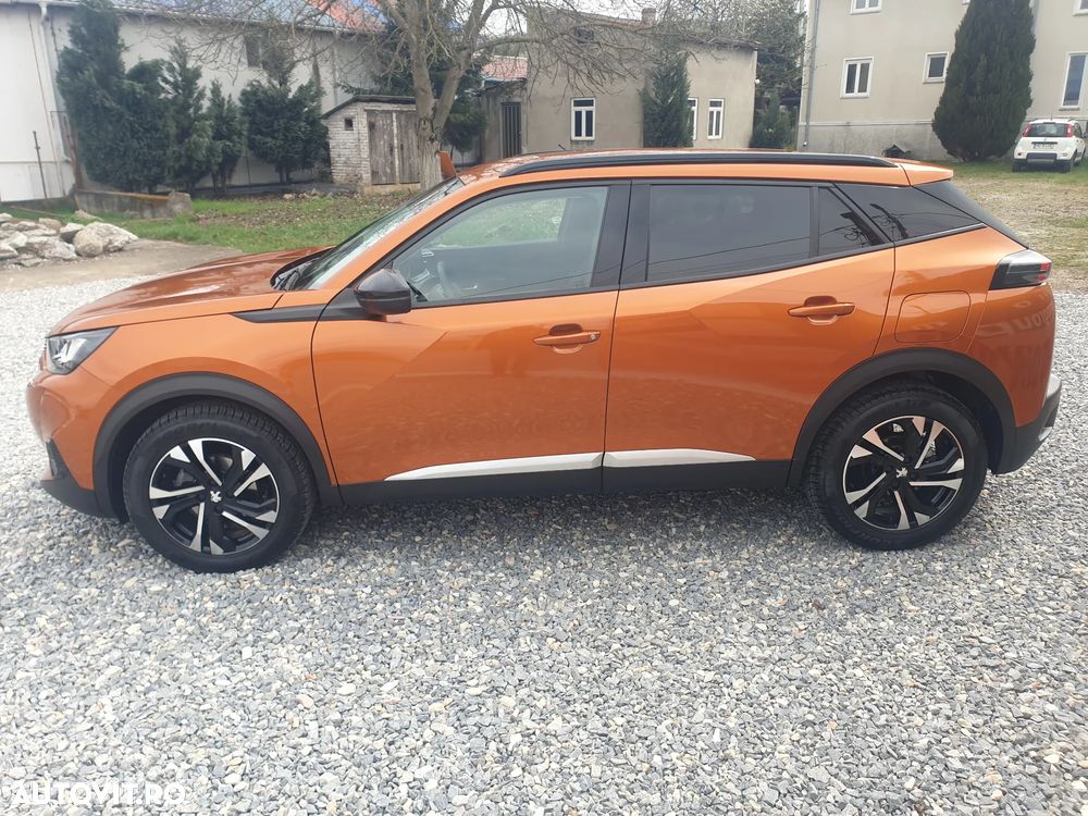 Peugeot 2008 1.2 L PureTech STT Allure - 5