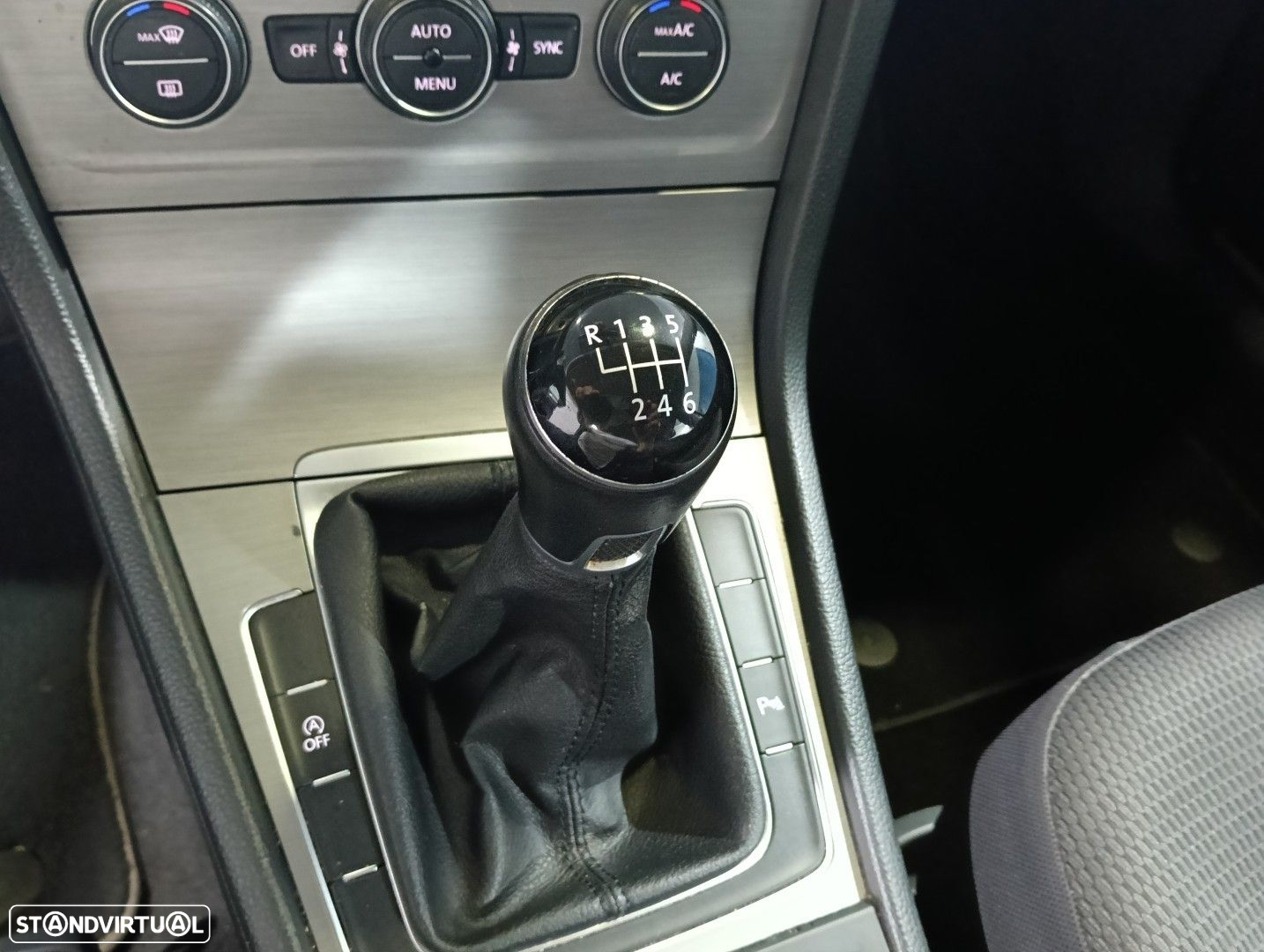 VW Golf Variant 1.6 TDi BlueMotion Confortline - 9