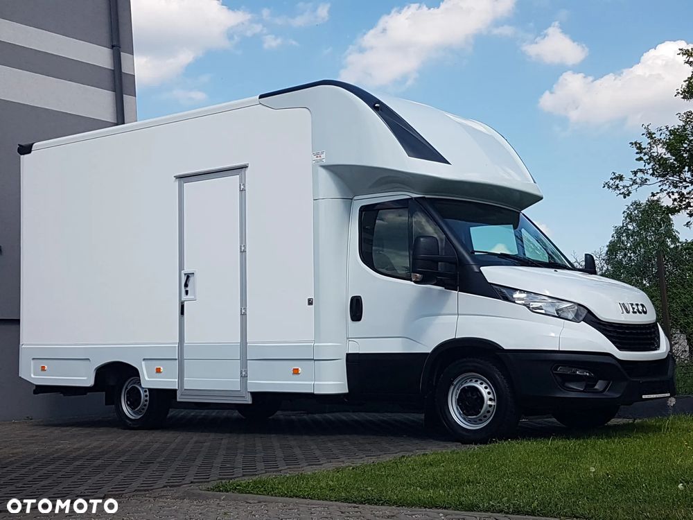 Iveco DAILY KONTENER NISKOPODŁOGOWY 4,44x2,23x2,42 SKLEP FOODTRUCK BAR KLIMA KONIOWÓZ KAMPER 35S14 KRAJOWY - 30