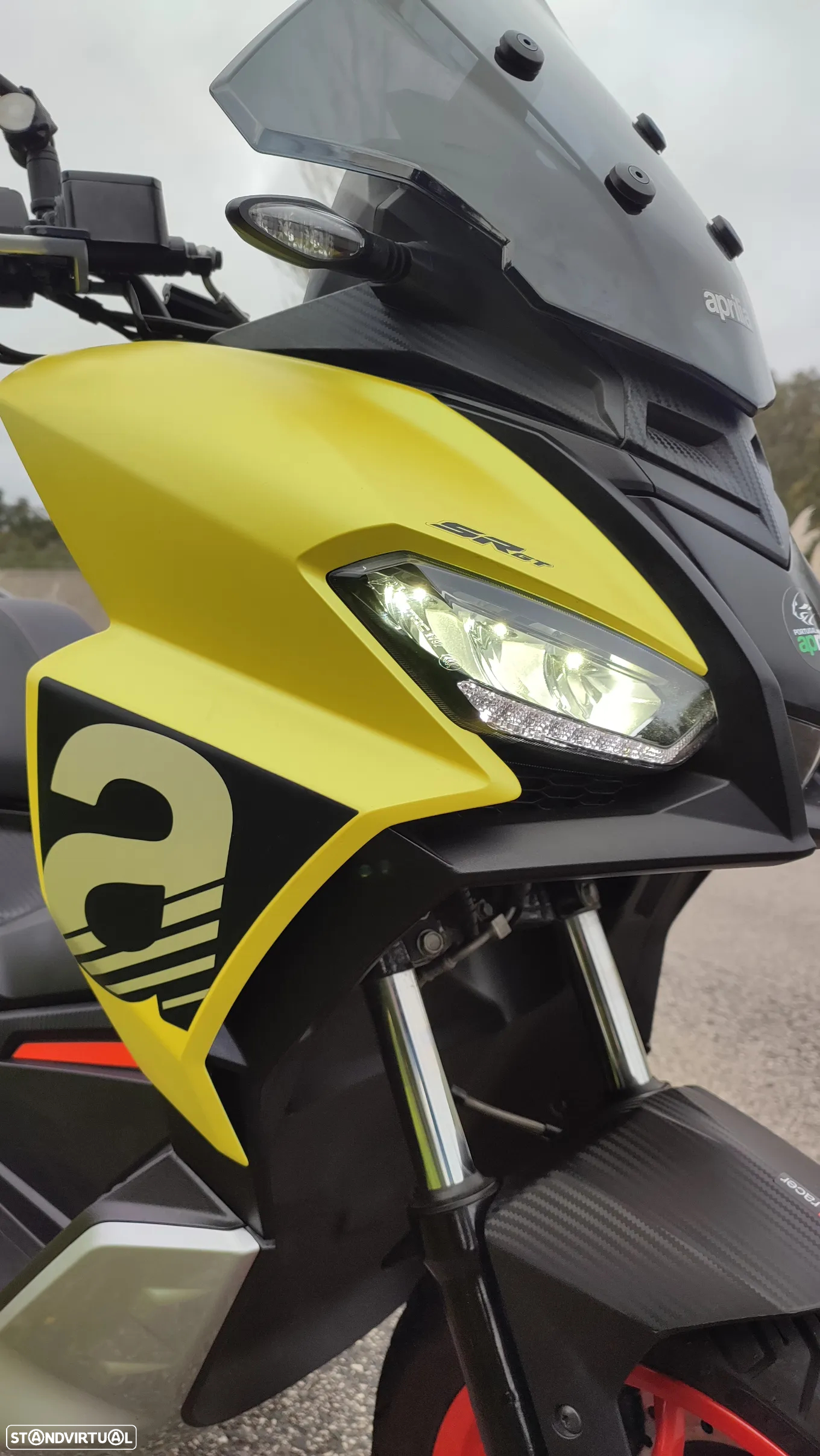 Aprilia SR SR GT - 10