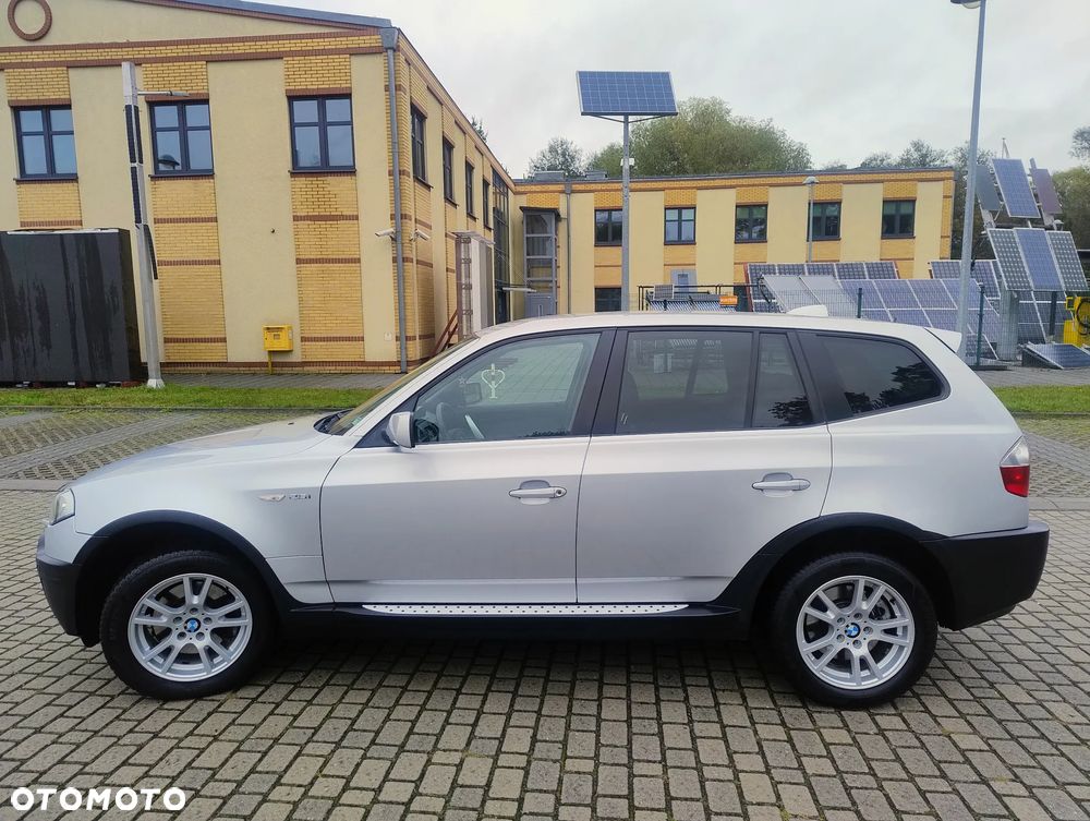 BMW X3 2.5i - 6