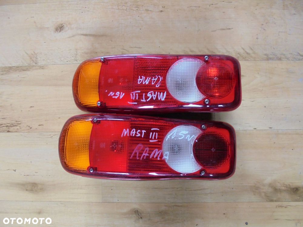 lampa tylna rama prawa lub lewa do master iii - 1