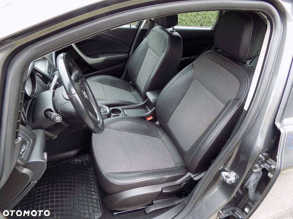 Opel Astra 1.4 Turbo Innovation - 9
