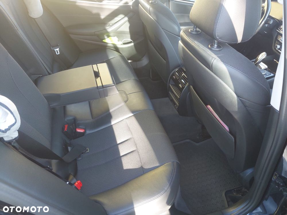 BMW Seria 5 - 22