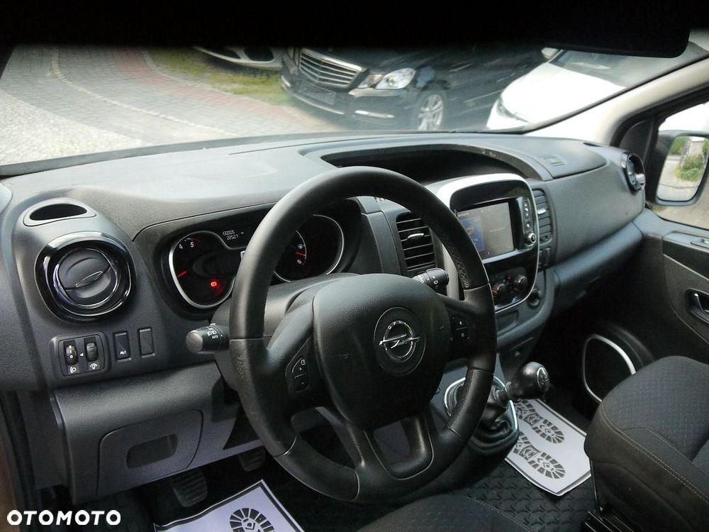 Opel Vivaro - 18