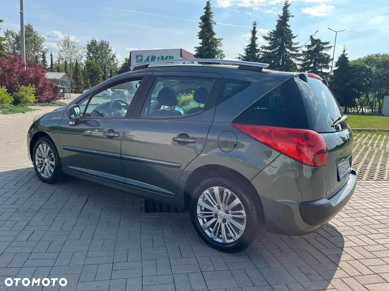 Peugeot 207 1.4 16V Trendy - 16