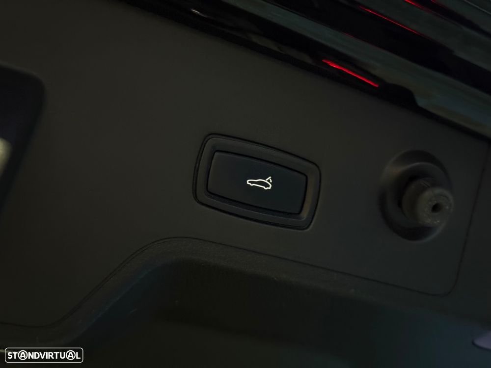 Porsche Panamera 4 E-Hybrid Edition 10 Anos - 17