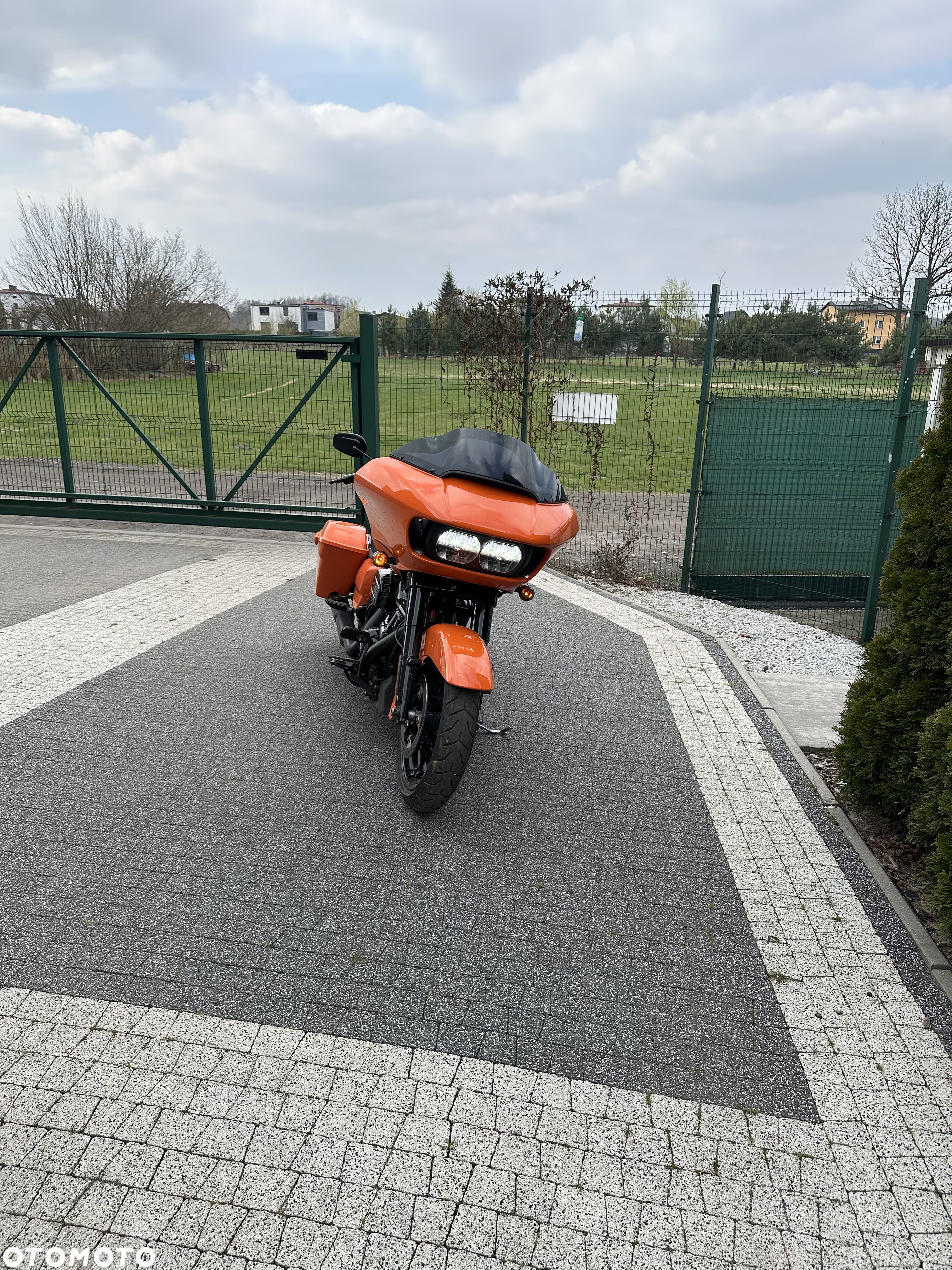 Harley-Davidson Touring Road Glide - 1