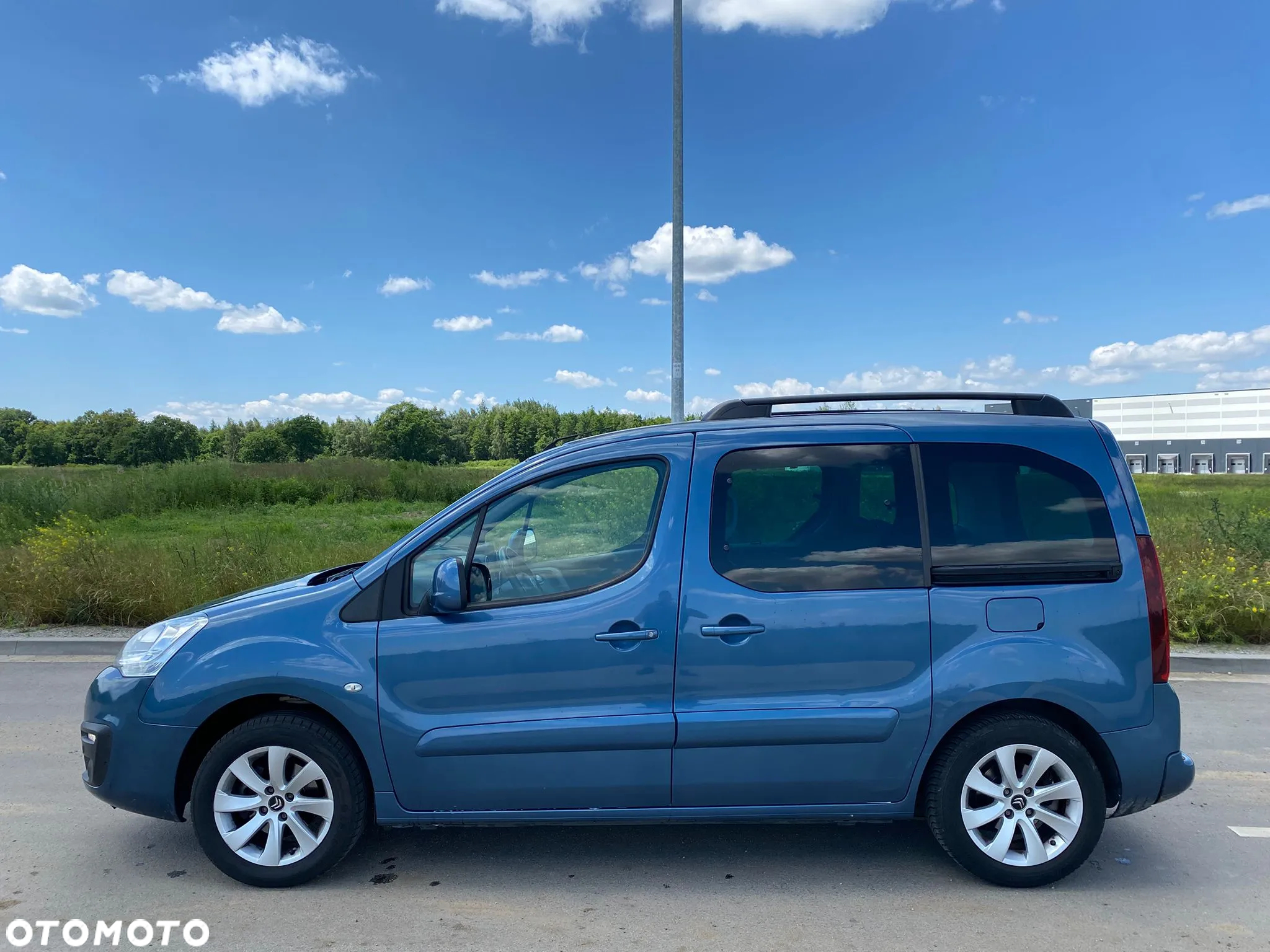 Citroën Berlingo Multispace PureTech 110 SHINE - 8