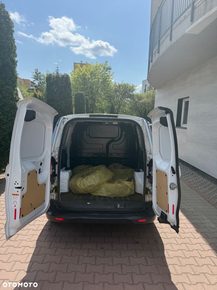 Ford Transit Courier - 7