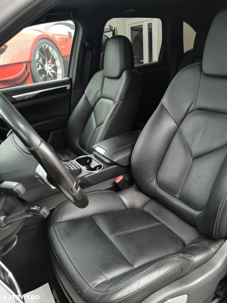 Porsche Cayenne - 20