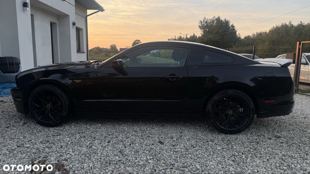 Ford Mustang - 4