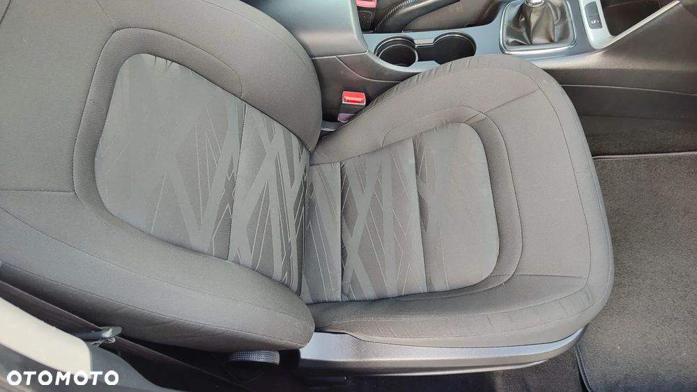 Kia Ceed 1.6 GDI SW Edition 7 - 13