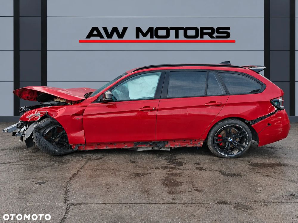 BMW 3 2015 *SAMOCHÓD NA CZĘŚCI* 7486 MELBOURNEROT METALLIC (A75) MASKA, LAMPA, DRZWI, LUSTERKO, ZDERZAK, GRILL, BŁOTNIK, KLAPA, BELKA, DESKA, FOTELE, KANAPA, ĆWIARTKA KIEROWNICA, TARCZE, ZACISKI, ZAWIESZENIE, KOMPLETNY PRZÓD, KOMPLETNY TYŁ, LICZNIK, ZEGARY, PRAWE LEWE PRZÓD TYŁ