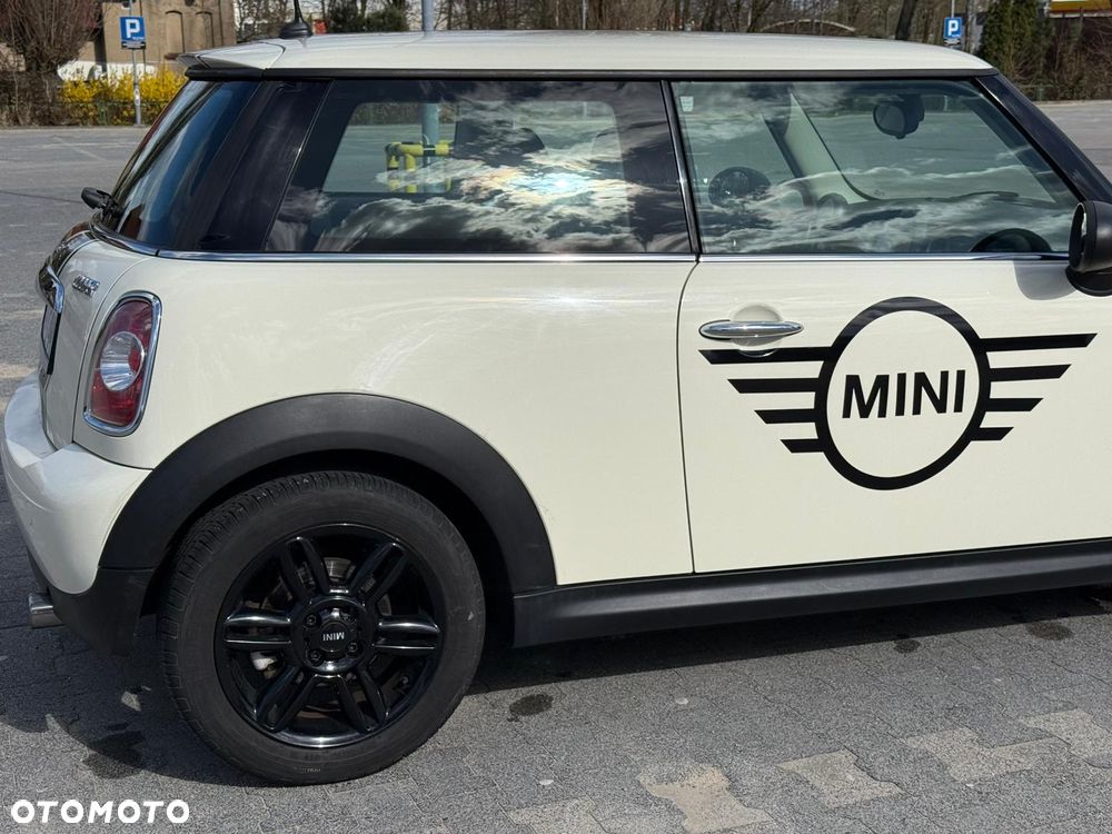 MINI ONE Brick Lane - 5