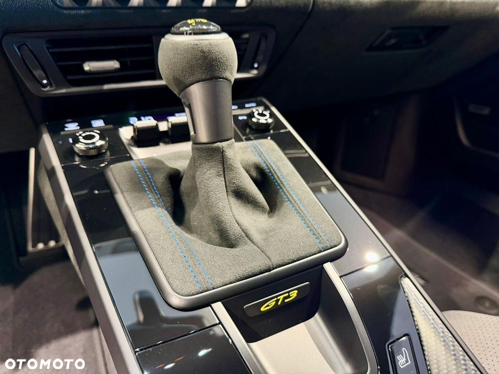 Porsche 911 - 24