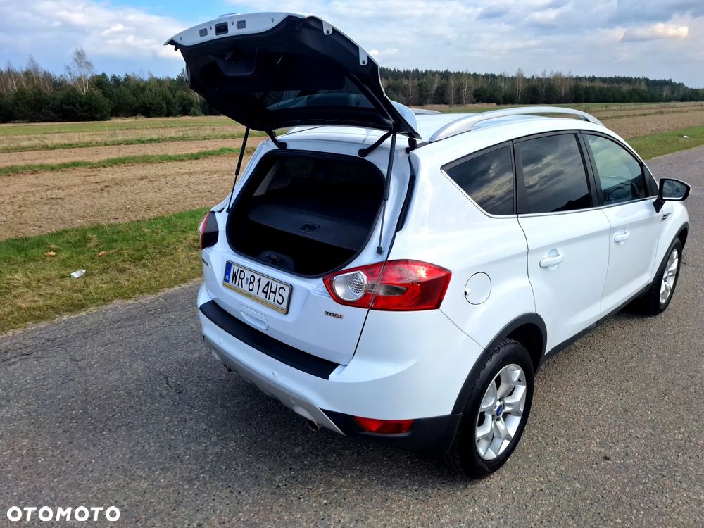 Ford Kuga 2.0 TDCi 2x4 Titanium - 10