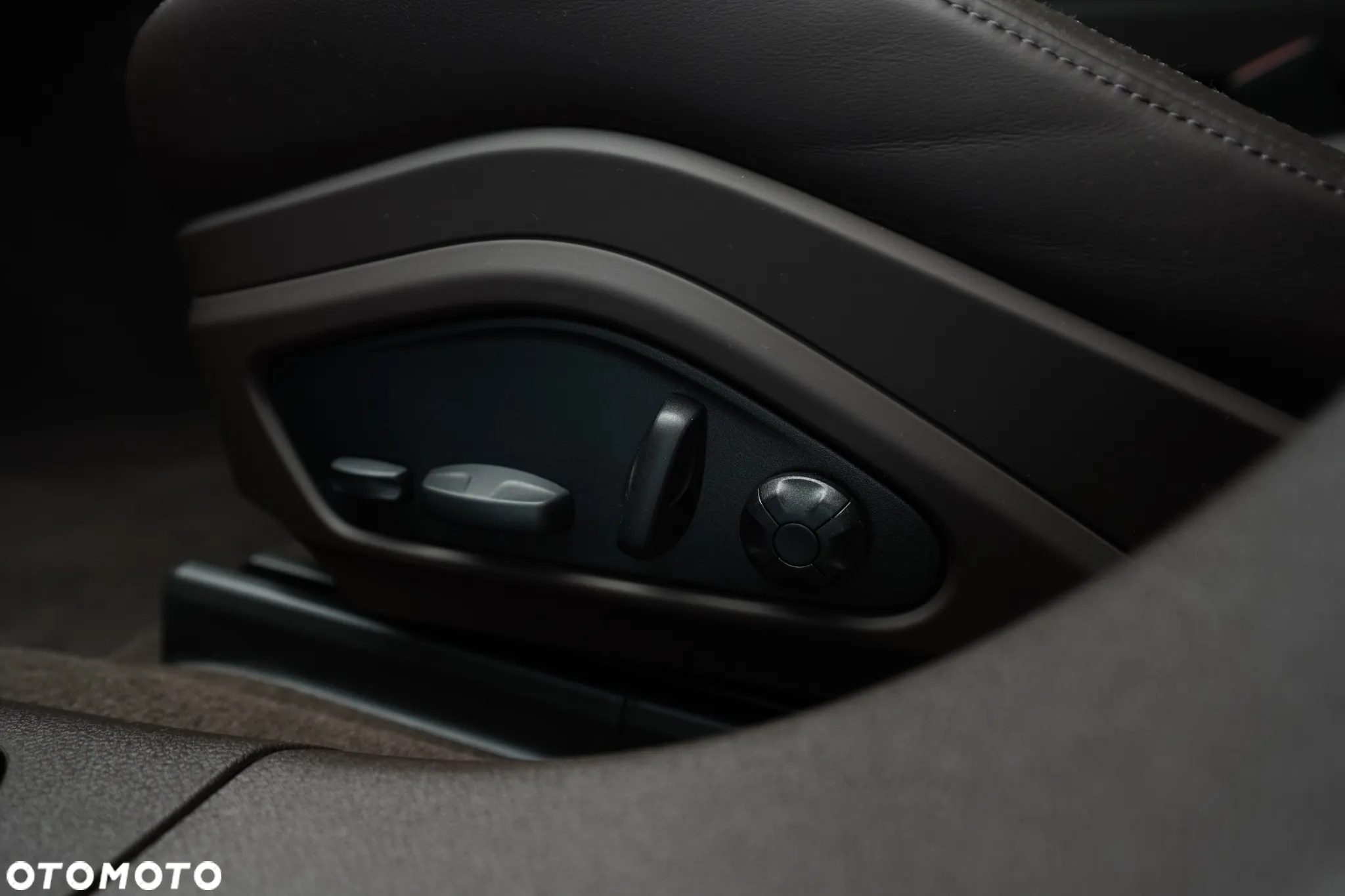 Porsche Panamera 4S E-Hybrid - 25