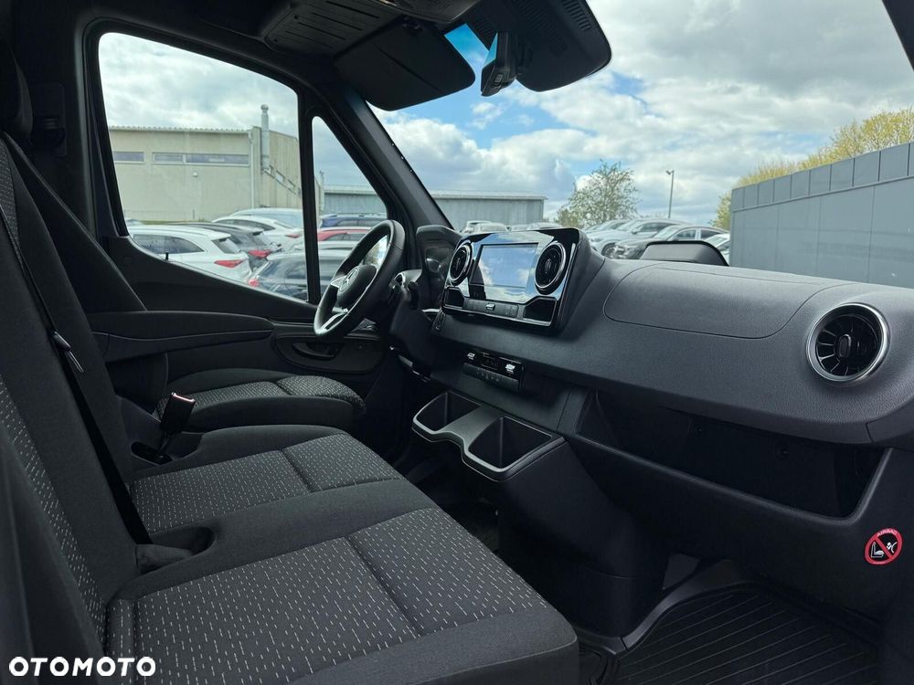 Mercedes-Benz Sprinter 317 CDI KA OM654 - 8