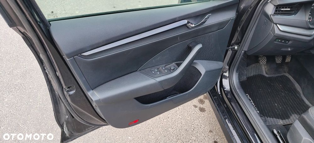 Skoda Octavia 2.0 TDI Ambition - 11