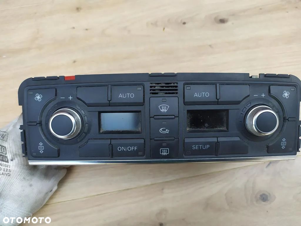 AUDI A8 D3 PANEL KLIMATYZACJI 4E0820043F IDEALNY - 1