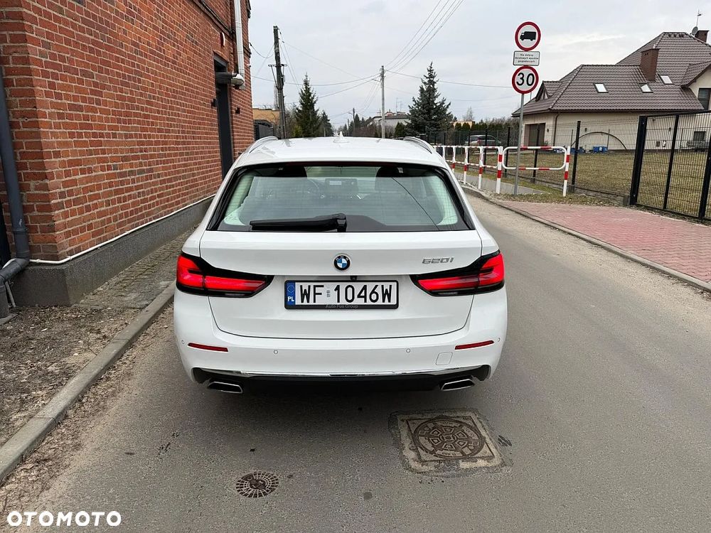 BMW Seria 5 520i GPF Luxury Line sport - 5