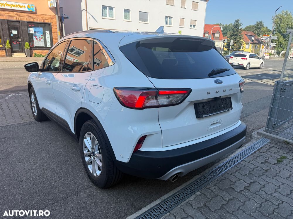 Ford Kuga 1.5 EcoBoost 2WD Titanium - 4