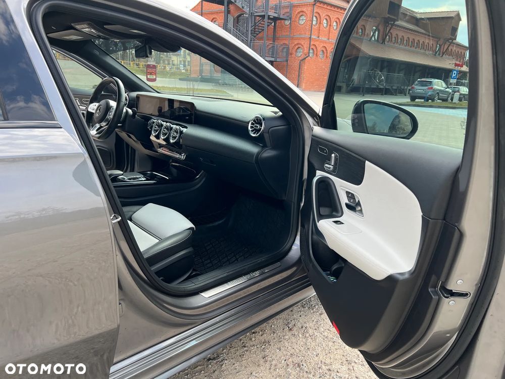 Mercedes-Benz Klasa A 220 4Matic 7G-DCT AMG Line - 21