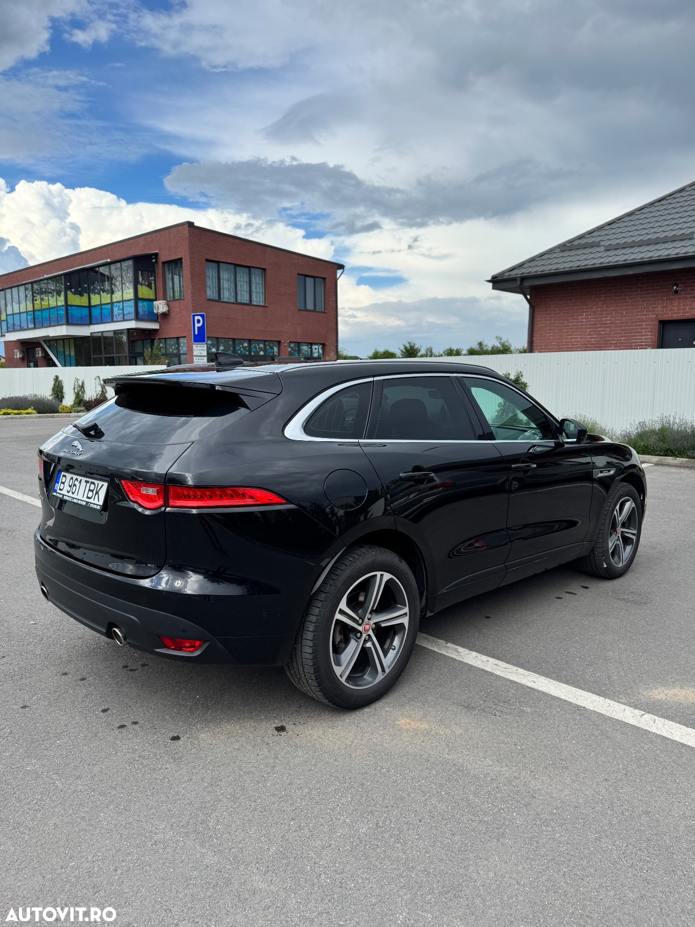 Jaguar F-Pace 30d AWD R-Sport - 4
