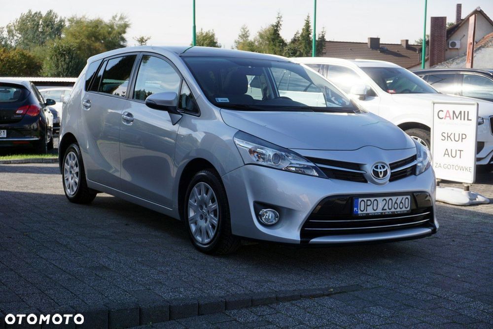 Toyota Verso - 3