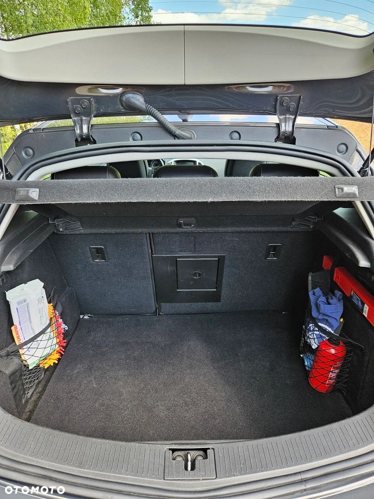 Opel Astra 1.6 T SIDI Sport S&S - 12