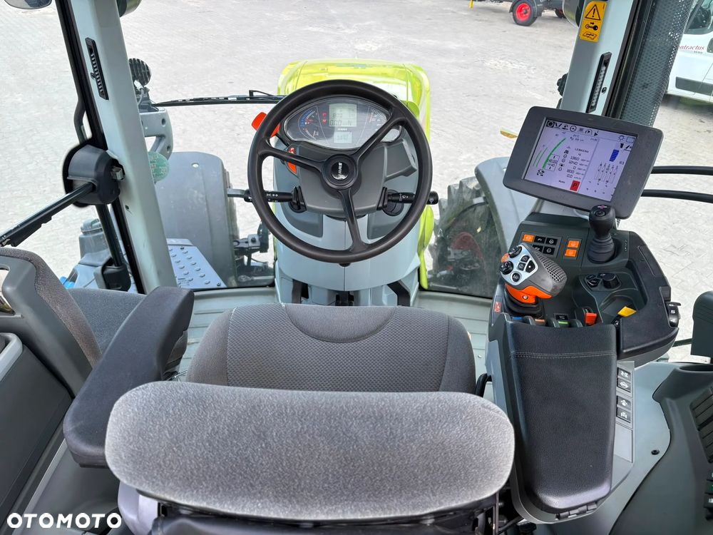 Claas AXION 830 CMATIC - 17