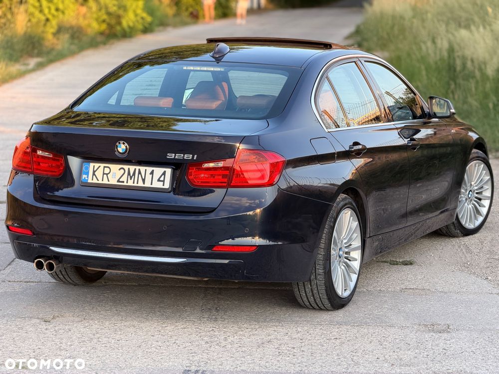 BMW Seria 3 328i Luxury Line - 5