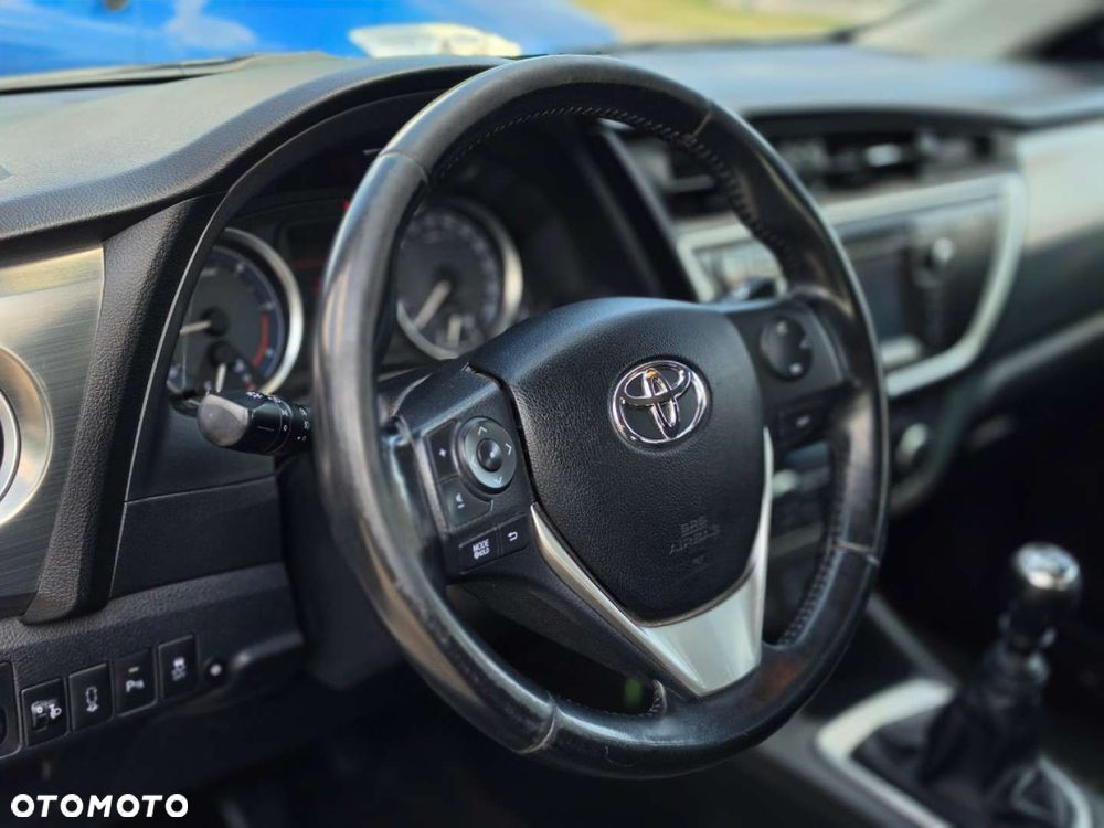Toyota Auris - 25