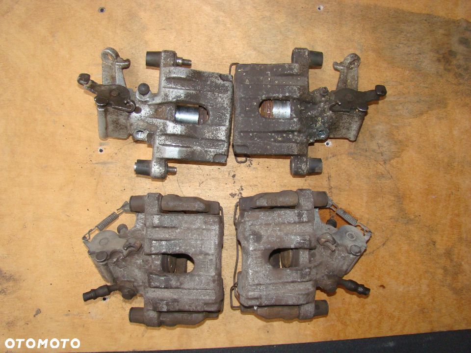 VECTRA C SIGNUM ZACISK HAMULCOWY TYLNY PRAWY LEWY TYŁ - 4