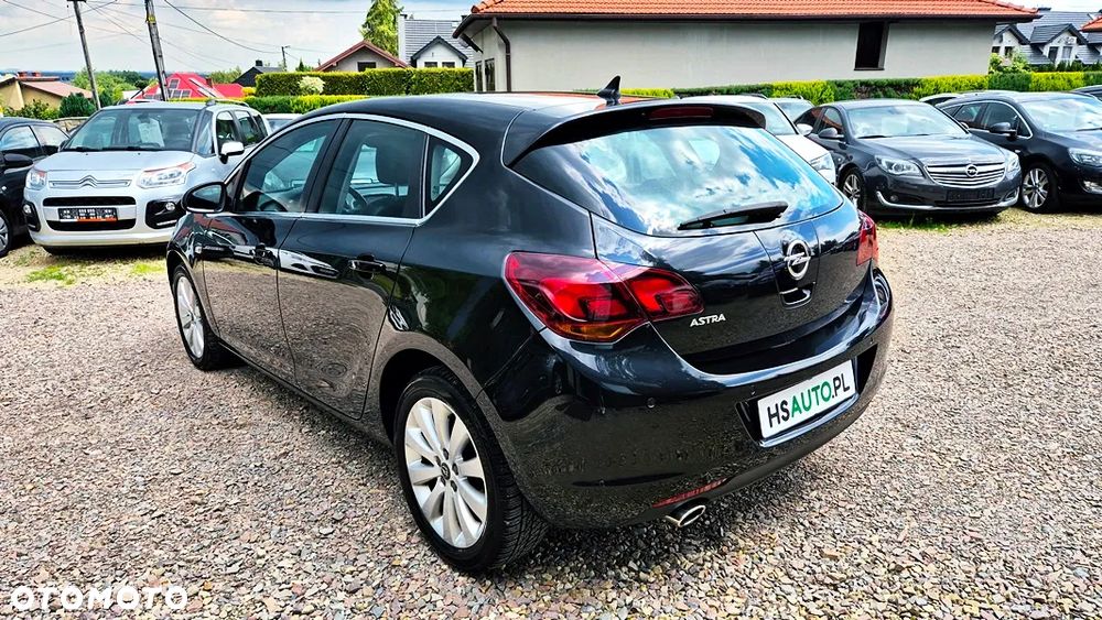 Opel Astra 1.4 T Cosmo - 17