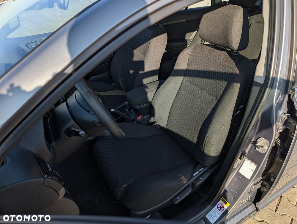 Toyota Avensis 1.8 VVT-i Edition - 33