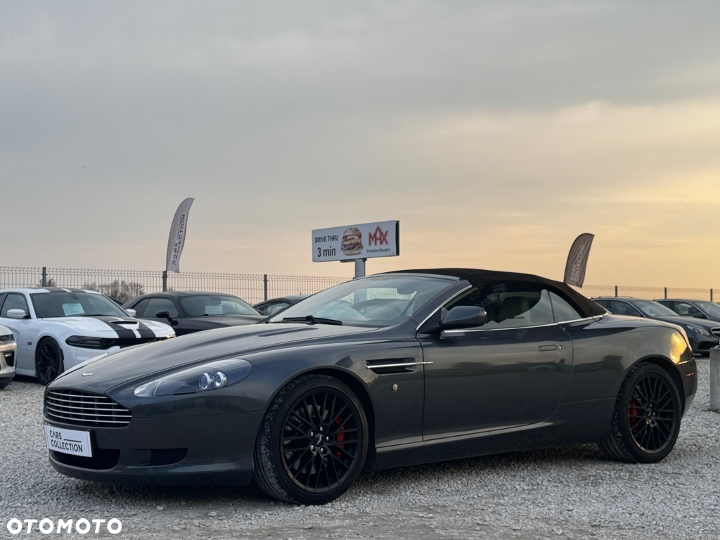 Aston Martin DB9 - 8