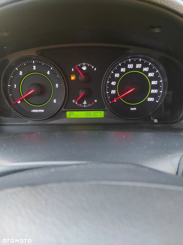 Chevrolet Captiva - 11