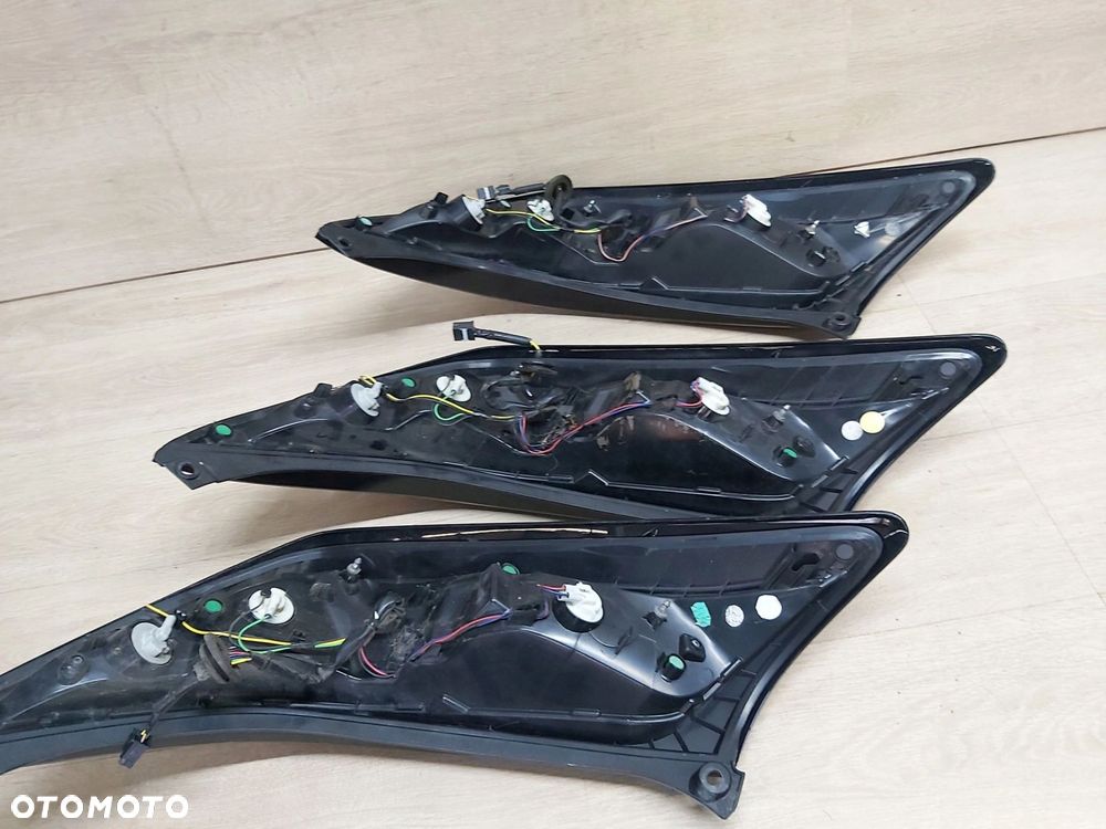 Toyota AYGO II lampa prawy tył prawa UK - 4