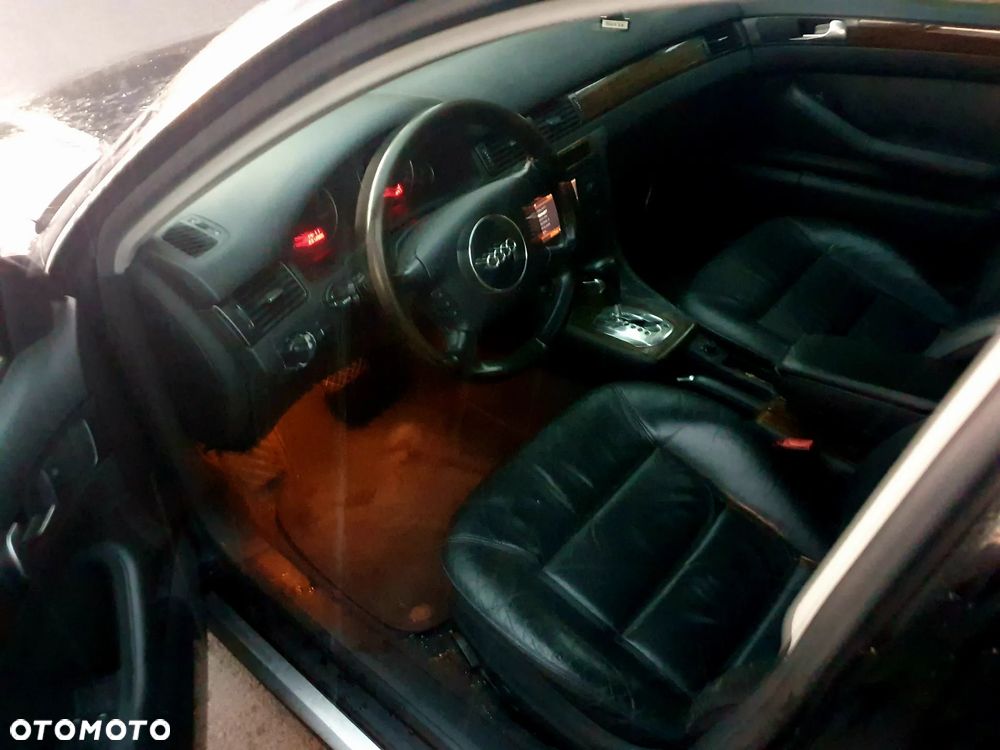 Audi A6 Avant 2.5 TDI - 5
